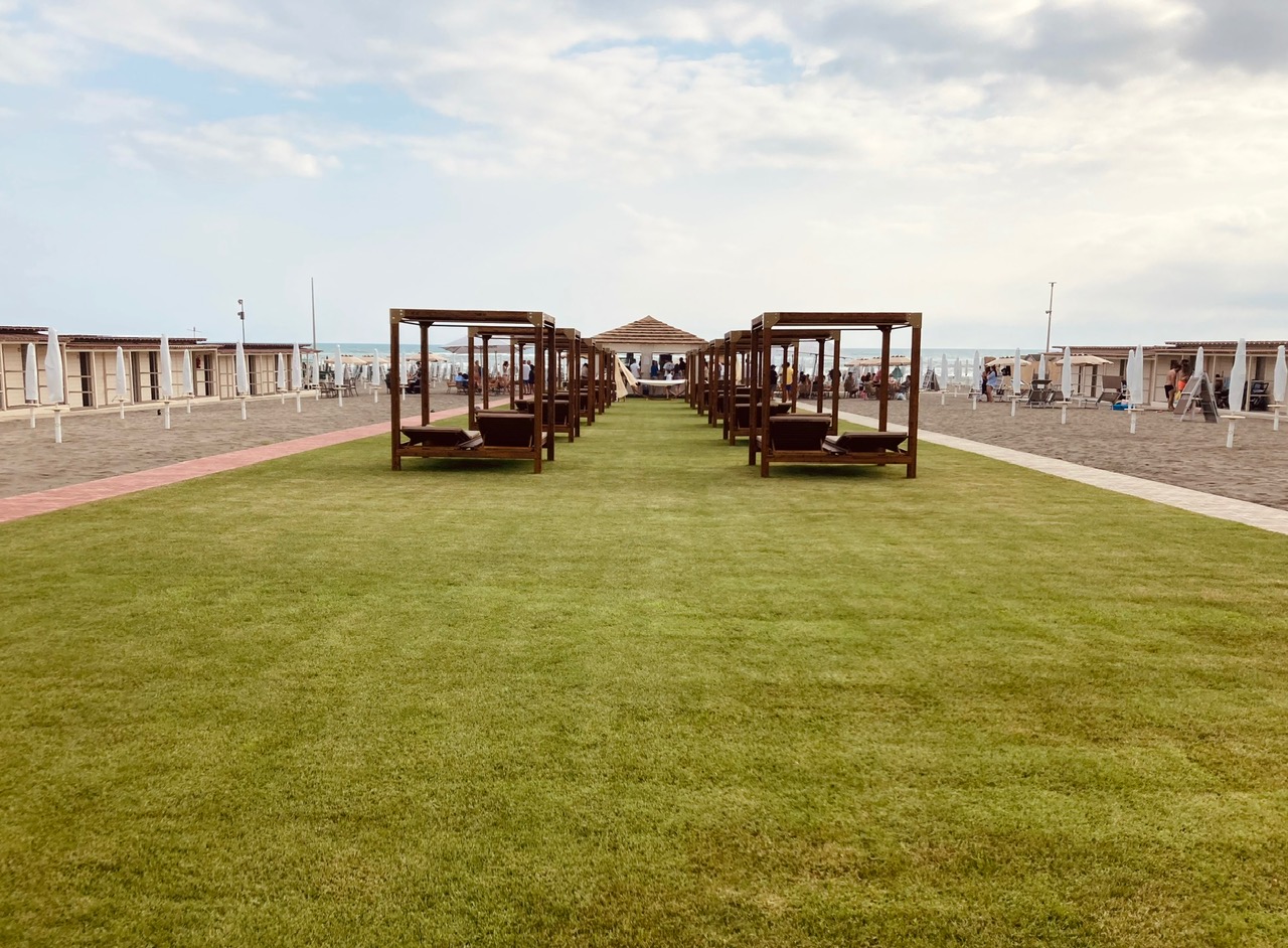 Il Beach Club – Isola Fiorita